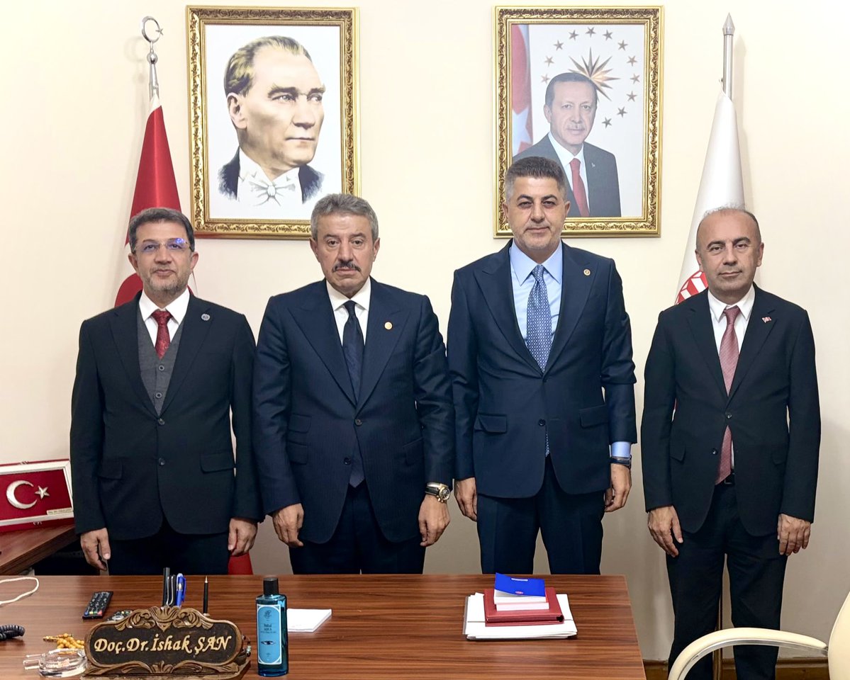 TatarArslan's tweet photo. 📍TBMM

Adıyaman Milletvekilimiz Sayın İshak Şan, Şırnak Üniversitesi Rektörümüz Sayın Prof. Dr. Abdurrahim Alkış ve Adıyaman Üniversitesi Rektörümüz Sayın Prof. Dr. Mehmet Keleş ile bir araya geldik.

Üniversitelerimizin çalışmaları, yükseköğretimde iş birliği imkânları ve gençlerimizin geleceğine yönelik gerçekleştirilebilecek çalışmalar üzerine verimli bir sohbet gerçekleştirdik.

Kıymetli hocalarımıza nazik sohbetleri için teşekkür ediyor, çalışmalarında başarılar diliyorum.

@dr_ishaksan 
@AbdurrahimAlk 
@profmehmetkeles