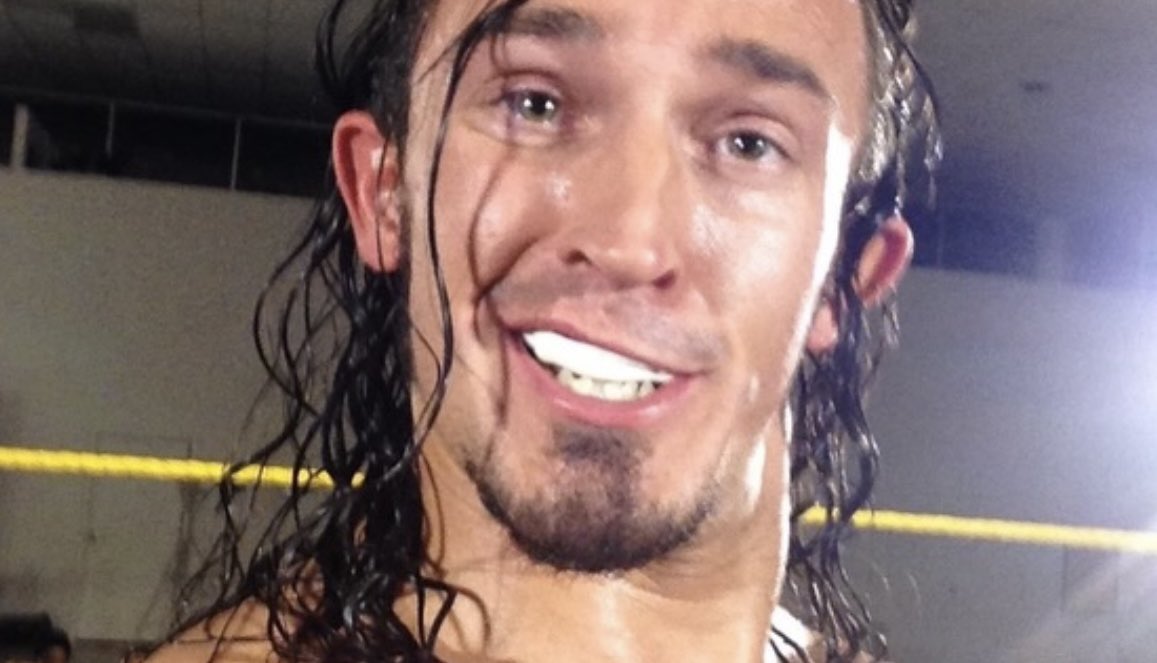 MLMPHOBE's tweet photo. @mockcam @cyr0vision it was from tyler breeze’ post for him ❤️❤️ it’s been my favorite over the past few days i just wish there was a better crop of it, he looks so silly lol https://t.co/HnqhbWTPNk