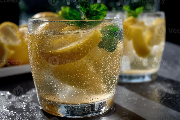 DenverYorgdc's tweet photo. Hoy preparamos un refrescante café con hielo y limón, perfecto para las tardes calurosas: solo mezcla café frío, zumo de medio limón y una cucharadita de azúcar, listo en 2 minutos! https://t.co/IZpso4DWzW