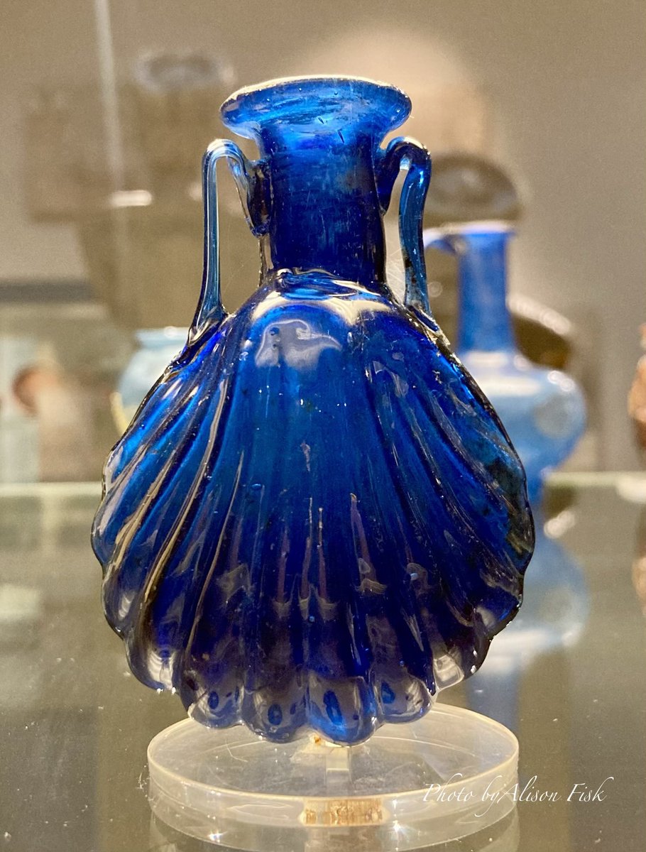AlisonFisk's tweet photo. The timeless beauty of ancient glass! 💖 

This Roman glass scent bottle is around 2,000 years old, yet its elegant design feels surprisingly modern!

British Museum 📷 by me

#Archaeology https://t.co/7AZvNYP35J