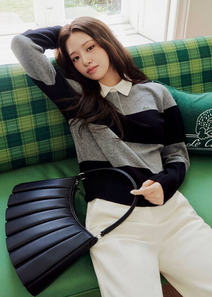 FORSUNREIS's tweet photo. @Lacoste Been a while since we saw Yujin &amp; Lacoste for PFW! So excited for SS27 🐊💚

#ANYUJIN #LACOSTE
#LacosteSS27 #PFW 
@Lacoste https://t.co/iiQO4OREIF