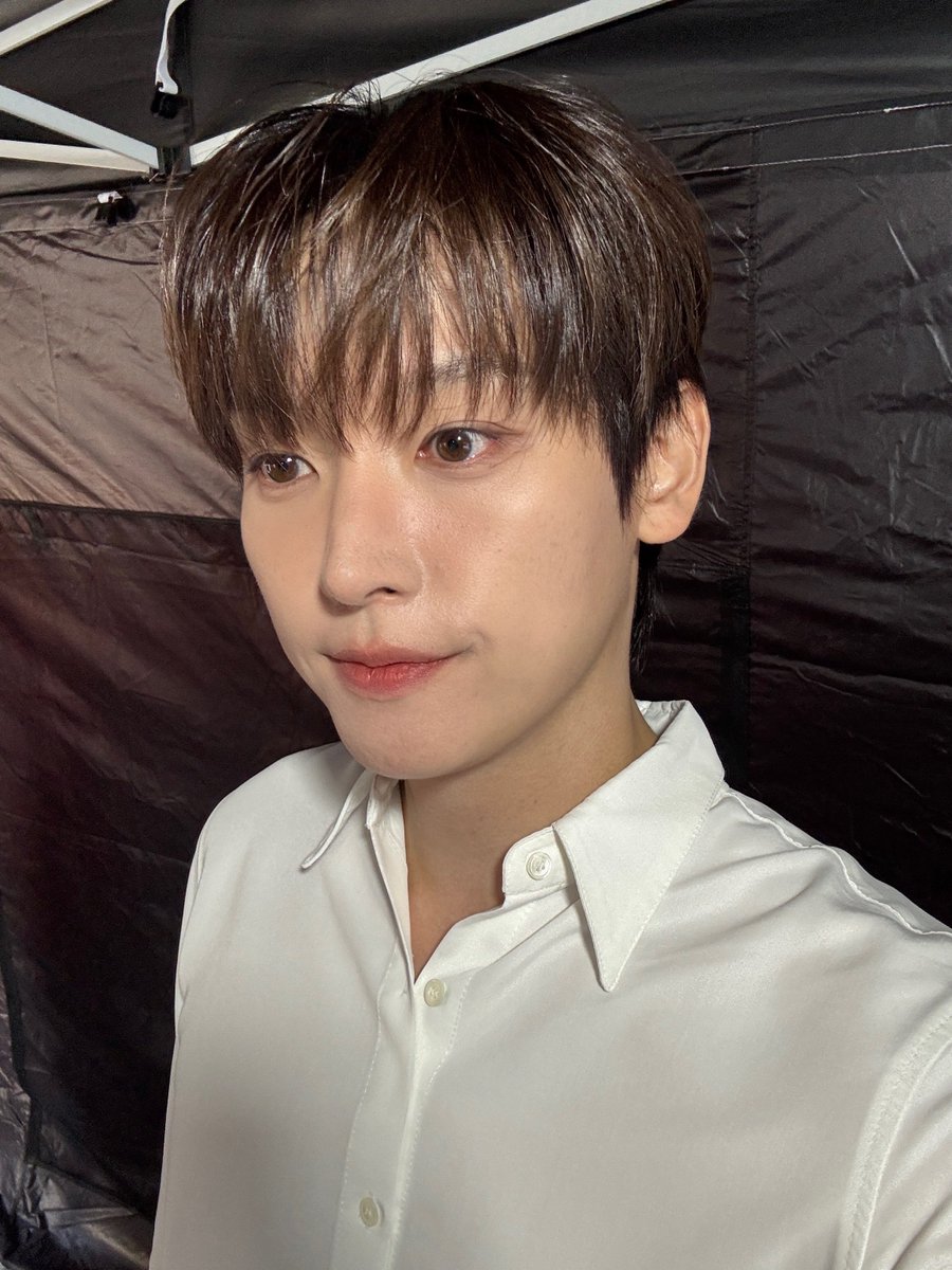 limhana29's tweet photo. 머리를 조금 다듬어 화사한 얼굴이 더 빛나게 보이네 ㅠ ㅠ 
남신 김인성, 이런 아름다움을 풀어내서 고마워 

#INSEONG #인성 https://t.co/msP0eYDsq5