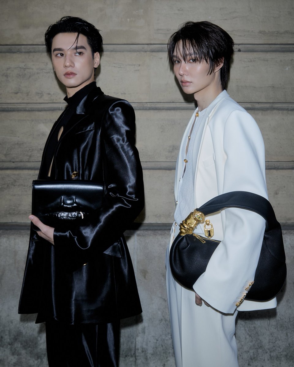 nampingnapat's tweet photo. Ready for this season of Schiaparelli

#KengNamping #KengHarit #nampingster @Schiaparelli #Schiaparelli #PFW https://t.co/SKc12BieKe