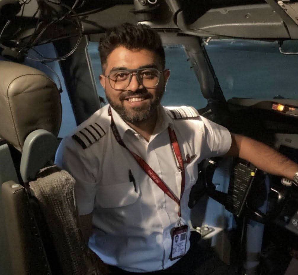 AbhijitDipkeCJP's tweet photo. Moye moye fir BJP supporters 😭

Bhajpille and Sanghis are trying day night to claim Indian hero Smit Machchhar as Brahmin, BJP voter, Modi supporter.

But but but it turned out that he is a die hard fan and an admirer of Rahul Gandhi.

Now they will start label him as Bhimta, Anti national, dimagi Naxal.

#SmitMachchhar