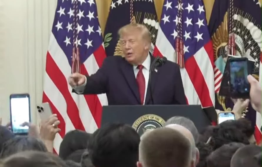 alejandrito's tweet photo. Fue un honor participar ayer en la Casa Blanca de la celebración del Mes de la Herencia Hispana, encabezada por el Presidente @realDonaldTrump y con la asistencia del Secretario @SecRubio. 

En su discurso, el Presidente destacó que los hispanos han "fortalecido las instituciones más queridas" de este país y "hecho avanzar la promesa del Sueño Americano". Una comunidad de la que los argentinos somos parte con orgullo. 🇦🇷🇺🇸

Tuve además el gusto de encontrarme e intercambiar ideas con el Subsecretario de Estado para Asuntos del Hemisferio Occidental, @WHAAsstSecty Juan Pablo Segura.