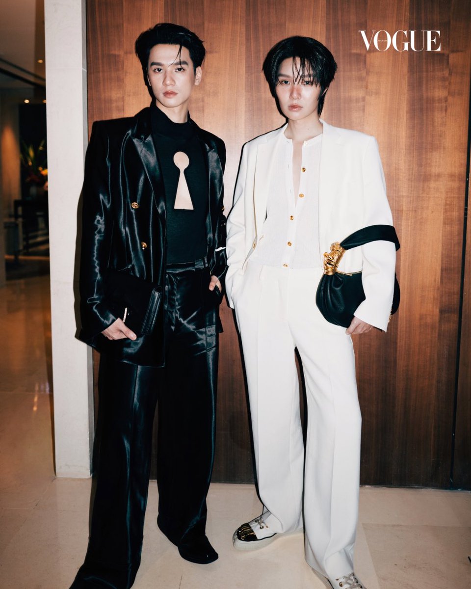 VogueThailand's tweet photo. #VogueFashionWeek รอชมกันได้เลย! เปิดภาพสองหนุ่มสุดฮอต ‘เก่ง-หฤษฎ์’ @harit_keng และ ‘น้ำปิง-นภัสกร’ @nampingnapat ก่อนเข้าร่วมชมโชว์ Schiaparelli คอลเล็กชั่นฤดูใบไม้ผลิ/ฤดูร้อน 2027 ในชื่อ ‘GOING CLEAR’ ผลงานการออกแบบโดย ‘Daniel Roseberry’ ซึ่งโชว์จัดขึ้น ณ Place du Carrousel – Arc de Triomphe du Carrousel side ในวันที่ 1 ตุลาคม 2026 เวลา 19.00 น. (ตามเวลาปารีส) หรือตรงกับเวลาไทยคือ เที่ยงคืน 00.00 น. ของเช้าวันที่ 2 ตุลาคม แฟนๆ รอติดตามชม และส่งกำลังใจให้ทั้งสองหนุ่มกันแบบจัดเต็ม ไปพร้อมกับโว้กได้เลย #Schiaparelli #SchiaparelliSS27 #KengHarit #nampingster

Photo: @ daan_sachdev
