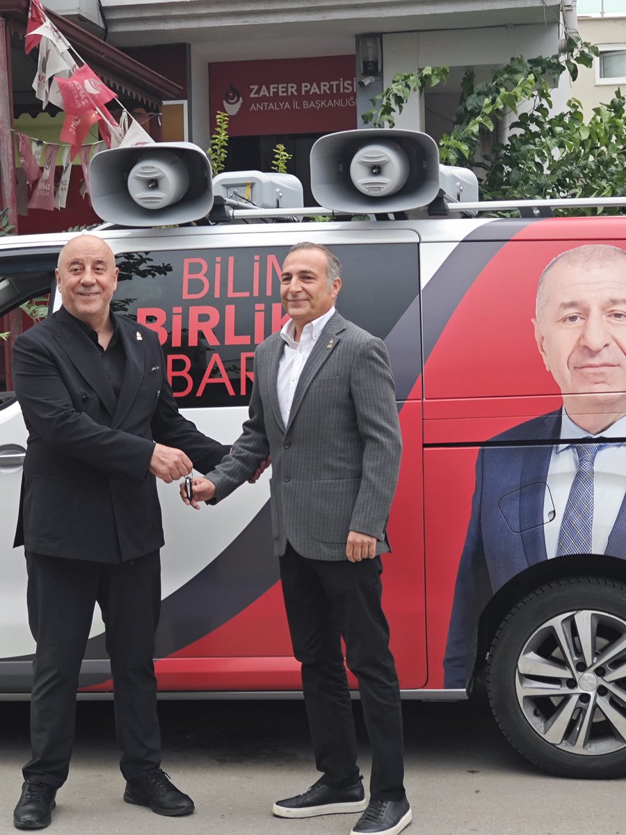 ErtuganMusa's tweet photo. Teşkilat çalışmalarımızda kullanılmak üzere temin ettiğimiz ses sistemi donanımlı aracımızı, Antalya İl Başkanımız Sayın Gencay Ağyurt’a teslim ettik.

Sahadaki gücümüzü artıracak, vatandaşlarımıza ulaşmamızı kolaylaştıracak aracımız Antalya teşkilatımıza hayırlı olsun.

Birlikte çalışacak, birlikte büyüyeceğiz. Antalya’da Zafer’in sesini her ilçeye taşıyacağız!

@zaferpartisi 
@zaferpartisi07