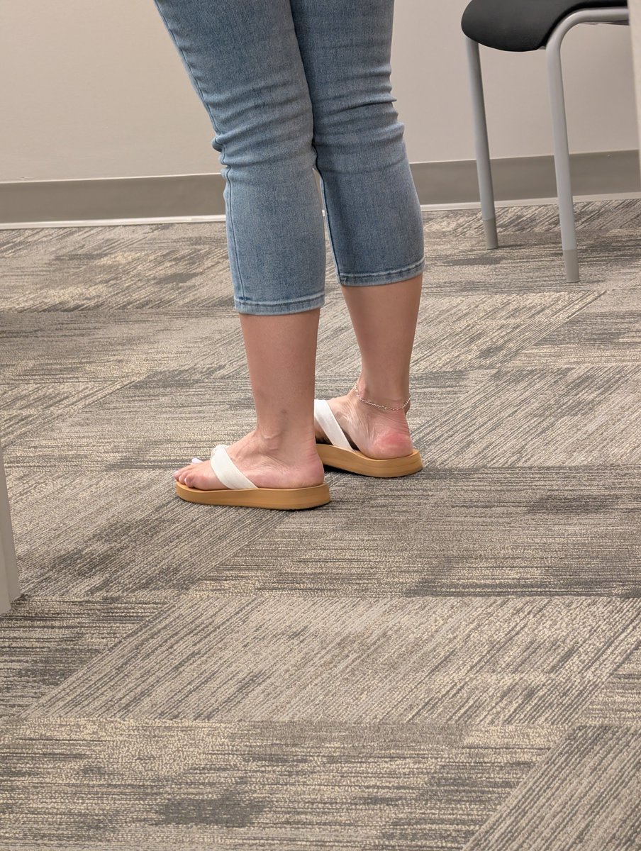 trev_right's tweet photo. Office girl feet https://t.co/ZCxHGMGupK