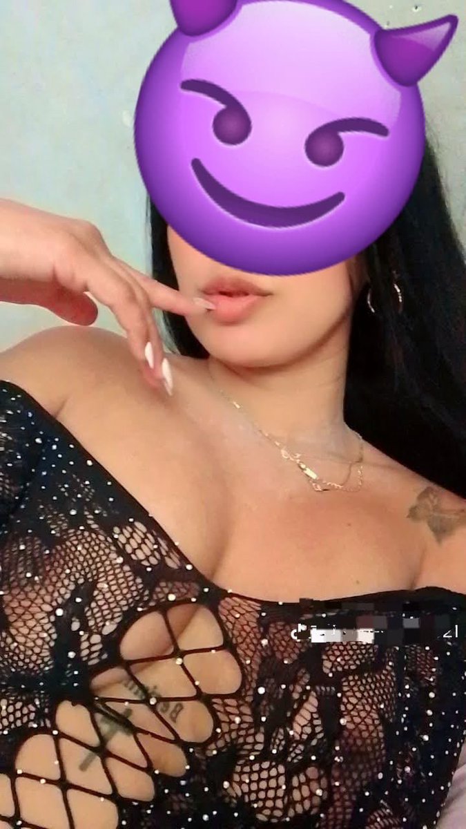 karoltumorena's tweet photo. Karla ya activa en el hotel rema  información 04123129500 https://t.co/vDRYm15hS6
