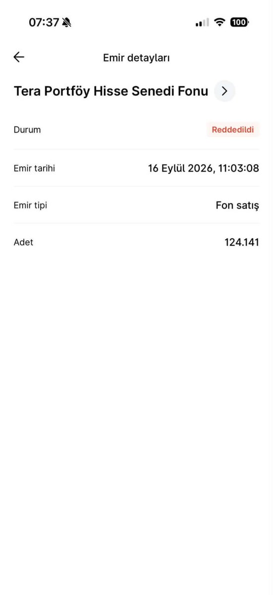 fonunmagdurlari's tweet photo. 🚨 RESMİ AÇIKLAMAYI ÇÖKERTEN EKRAN KAYITLARI: "17 EYLÜL'DE KAPATTIK" DEDİNİZ, 16 EYLÜL EMİRLERİ NEDEN REDDEDİLDİ?

Aşağıdaki resmi emir detaylarına çok iyi bakın! SPK’nın 28 Eylül duyurusundaki büyük çelişkiyi belgeliyoruz: 👇

📌 SPK NE DEMİŞTİ? "Fonlar 17.09.2026 tarihi itibarıyla TEFAS'ta işleme kapatılmıştır. 16.09.2026 ve öncesinde iletilen talimatlar olağan işleyişe dahil edilmiştir."

📌 GERÇEK NEYMİŞ? (Ekran Görüntülerine Bakın):📍
 1. Görsel: 16 Eylül Saat 11:03:08 -> Satış Emri: REDDEDİLDİ!
📍 2. Görsel: 16 Eylül Saat 12:57:23 -> Satış Emri: REDDEDİLDİ!

Soruyoruz: 
1️⃣ 16 Eylül günü saat 13:30 seans kapanışına saatler varken, sistem resmi olarak tamamen açıkken bu emirler NEDEN REDDEDİLDİ?
2️⃣ Madem kapatma 17 Eylül'de yapıldı, 16 Eylül sabahı TEFAS'ı kime ve neden kapattınız? 
3️⃣ 16 Eylül'de birileri fonlardan rahatça çıkabilsin diye küçük yatırımcının satış emirleri bilerek mi engellendi?

Bu durum açıkça sistemsel bir manipülasyonun veya gizlenen büyük bir usulsüzlüğün kanıtıdır!

@spkgovtr @TRombudsman  @HMBakanligi @abakingurlek @Takasbank @_cevdetyilmaz  
16 Eylül gününe ait tüm TEFAS iletim logları bağımsız teftişe açılmak zorundadır!

#AnaParamızıGeriVerin #FonMağdurları #TEFAS #SPK #DDK #Borsa #KDK #1MilyonÇözümDeğil #HalkınSesiAnaPara