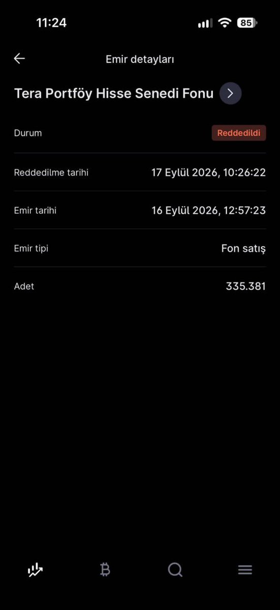 fonunmagdurlari's tweet photo. 🚨 RESMİ AÇIKLAMAYI ÇÖKERTEN EKRAN KAYITLARI: "17 EYLÜL'DE KAPATTIK" DEDİNİZ, 16 EYLÜL EMİRLERİ NEDEN REDDEDİLDİ?

Aşağıdaki resmi emir detaylarına çok iyi bakın! SPK’nın 28 Eylül duyurusundaki büyük çelişkiyi belgeliyoruz: 👇

📌 SPK NE DEMİŞTİ? "Fonlar 17.09.2026 tarihi itibarıyla TEFAS'ta işleme kapatılmıştır. 16.09.2026 ve öncesinde iletilen talimatlar olağan işleyişe dahil edilmiştir."

📌 GERÇEK NEYMİŞ? (Ekran Görüntülerine Bakın):📍
 1. Görsel: 16 Eylül Saat 11:03:08 -> Satış Emri: REDDEDİLDİ!
📍 2. Görsel: 16 Eylül Saat 12:57:23 -> Satış Emri: REDDEDİLDİ!

Soruyoruz: 
1️⃣ 16 Eylül günü saat 13:30 seans kapanışına saatler varken, sistem resmi olarak tamamen açıkken bu emirler NEDEN REDDEDİLDİ?
2️⃣ Madem kapatma 17 Eylül'de yapıldı, 16 Eylül sabahı TEFAS'ı kime ve neden kapattınız? 
3️⃣ 16 Eylül'de birileri fonlardan rahatça çıkabilsin diye küçük yatırımcının satış emirleri bilerek mi engellendi?

Bu durum açıkça sistemsel bir manipülasyonun veya gizlenen büyük bir usulsüzlüğün kanıtıdır!

@spkgovtr @TRombudsman  @HMBakanligi @abakingurlek @Takasbank @_cevdetyilmaz  
16 Eylül gününe ait tüm TEFAS iletim logları bağımsız teftişe açılmak zorundadır!

#AnaParamızıGeriVerin #FonMağdurları #TEFAS #SPK #DDK #Borsa #KDK #1MilyonÇözümDeğil #HalkınSesiAnaPara