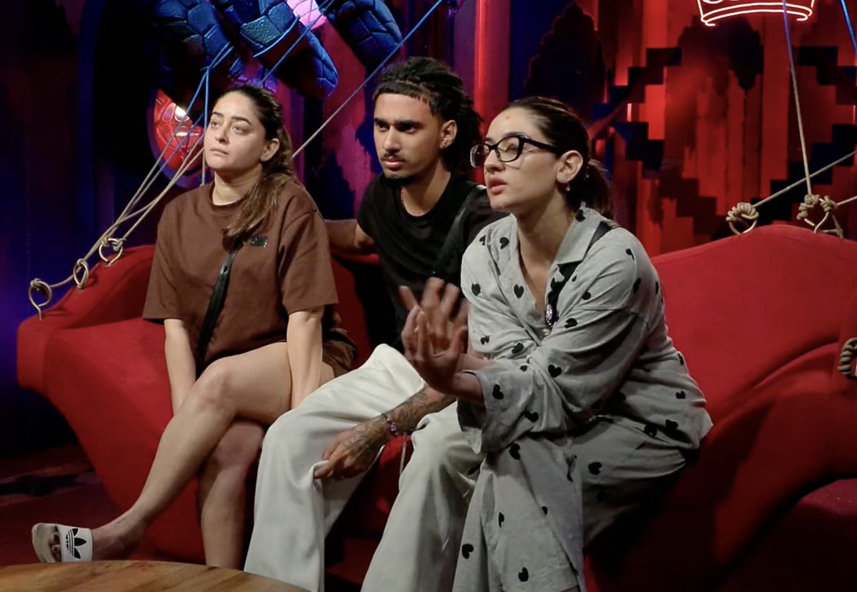 beingrachit_'s tweet photo. yung had named rhiti as his sister.

now within just ONE minute, he agreed to EVICT rhiti

he is totally fake..so r his relations..mc stan ka season dekh ke aaya hai bas ye.. everything is nautanki lol
#BiggBoss20 https://t.co/BJ8DZ4dFWr
