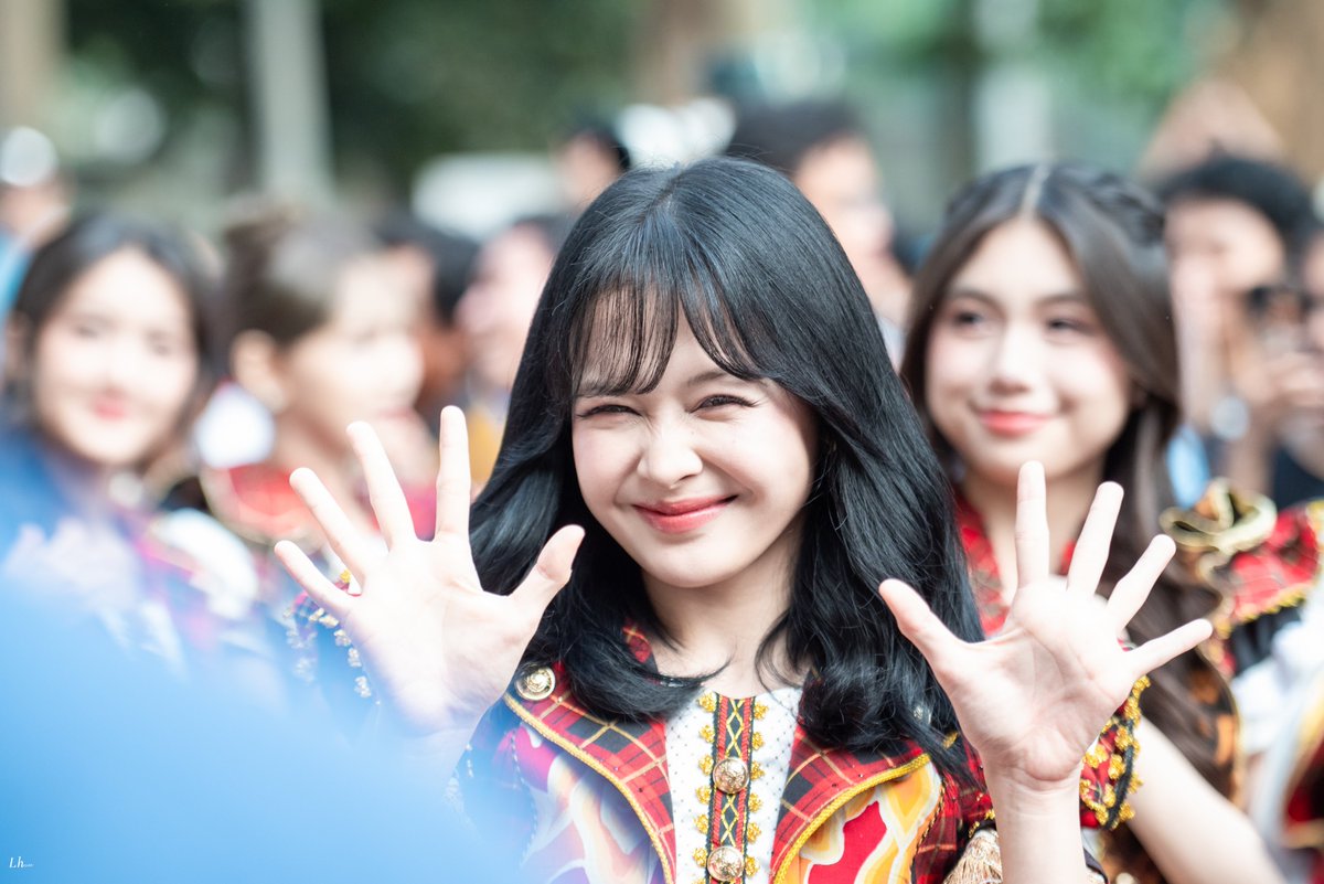 LHoxee's tweet photo. - BACK TO THE THRONE -

Welcome Home My Queen 👑
 
@F_FeniJKT48 https://t.co/GqmPrHr9uQ