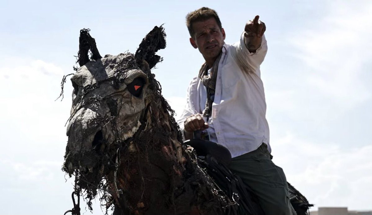 Clay_Staub's tweet photo. When Zack rides up on his Zombie Horse-you know it’s October 1st!;) https://t.co/LgXiy5X7VU