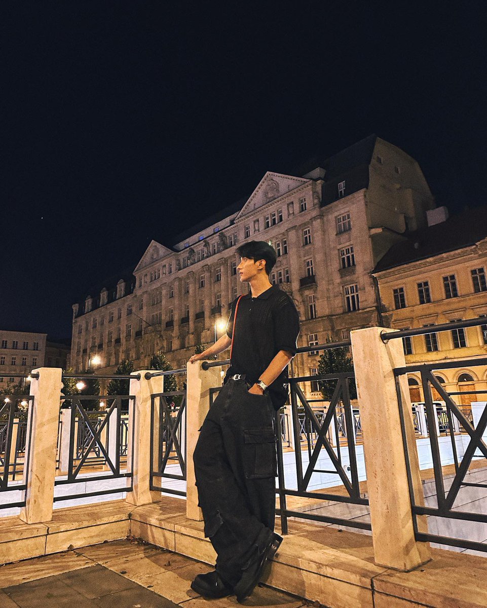 timefordk's tweet photo. 231002 도겸 인스타그램 #dkig
🖤
#도겸 #ドギョム #DOKYEOM #세븐틴 https://t.co/9mPIXweb0I