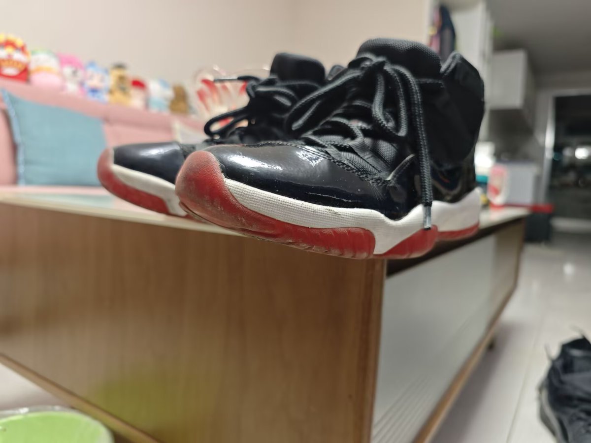 RubbishRul21841's tweet photo. 就一定想搞个抽奖，增加一下热度
点赞评论并关注来参与
在符合条件的上面评论区中随机抽选一位幸运者，光付邮费就好，走闲鱼平台交易，抽中的小伙���注意留意私信，如果2天内未回复，将会顺延至下一个名额 https://t.co/C0sZ4Kj4UY