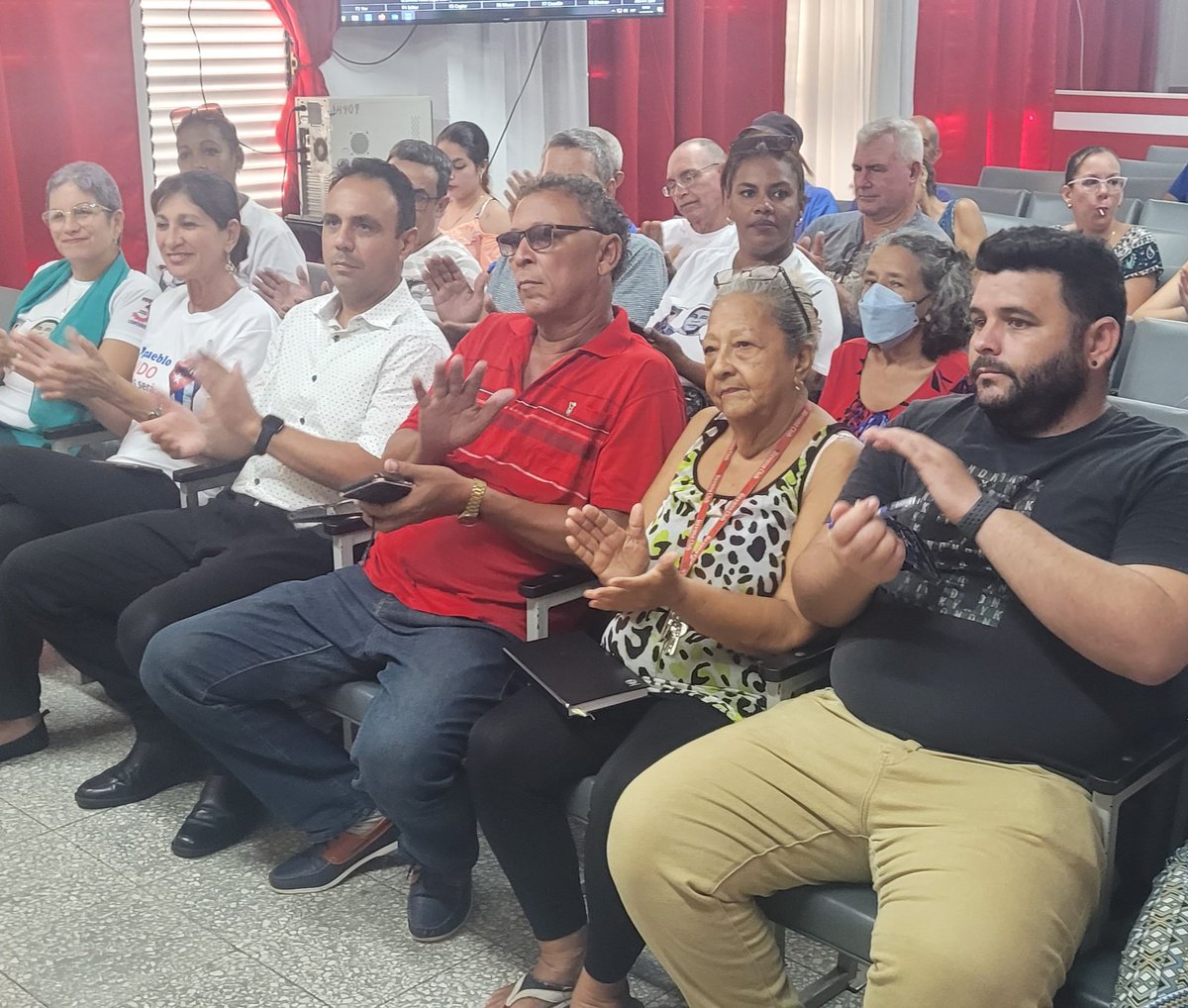ocana_r33432's tweet photo. Desde la empresa comercializadora CUPET en #Holguín apertura la ANIR su jornada convocando a las soluciones tecnológicas y la implementación de las 176 transformaciones económicas y sociales en los trabajadores innovadores.
#HonorHolguinero https://t.co/gmKqgL0WGt