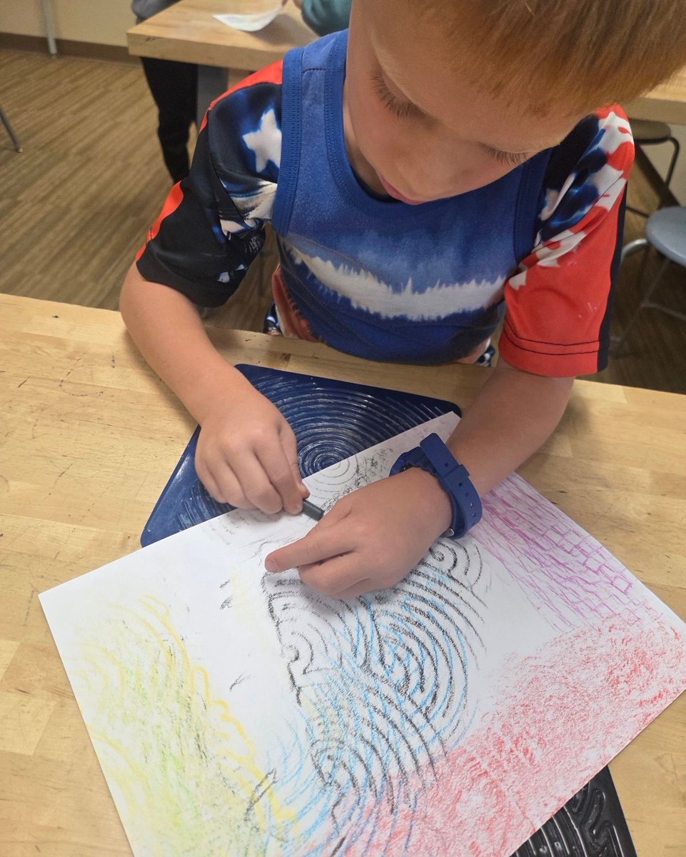 WMPublicSchools's tweet photo. 🎨Kindergarten Art!
WM is lucky to have dedicated Art class for our Royal learners! 👑
The first 4 weeks of art has been focused on learning rules for Art tools and building amazing fine motor skills (and creations)!
📸Ms DeMars- Art!
#WMArt #WMES #111Reasons https://t.co/VsegnVjobX