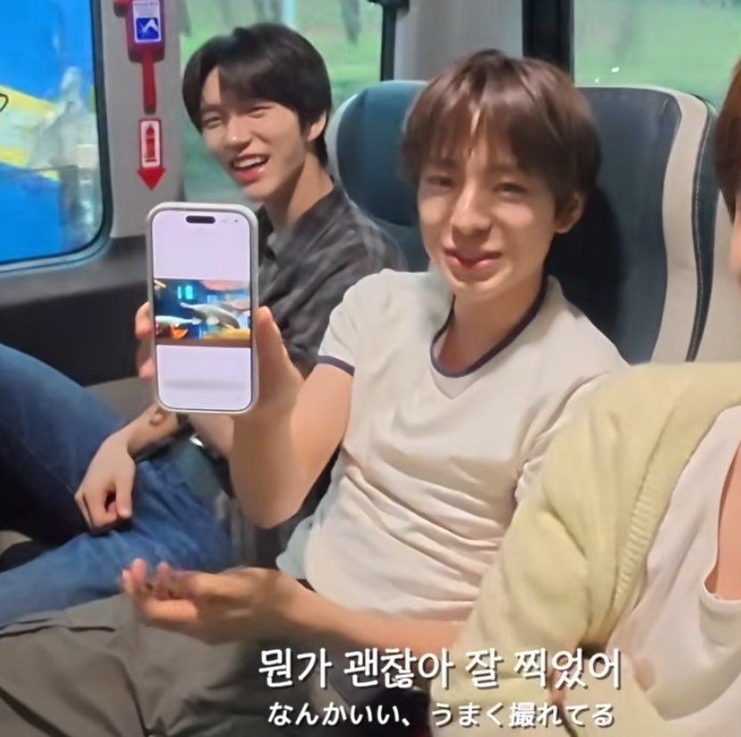 3bukubuku9's tweet photo. 하 진짜 물고기를 보는행위자체를 좋아한다는게 안믿김 https://t.co/fLR1xctMhf