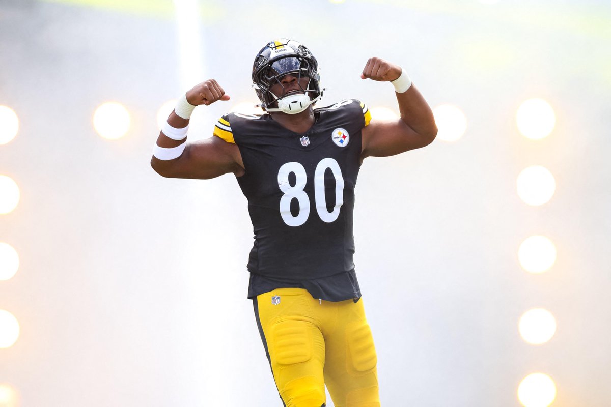 PFF's tweet photo. Highest pass blocking grade among TE this season

Darnell Washington    80.2
Davis Allen                      79.2
Brevyn Spann-Ford     77.4
Noah Gray                       77.2
Sam LaPorta                  76.8
Nate Boerkircher          76.8 https://t.co/CEg4gbvQyr