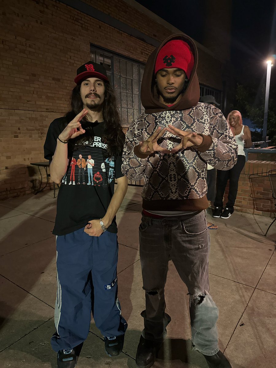 angelkilllerr's tweet photo. RT @restinillumnti: @FittsBryce My Bloody https://t.co/onidptHpbk