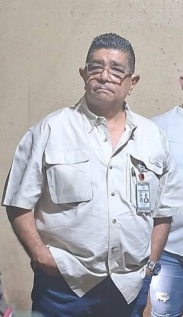 DonRRanDom's tweet photo. ⚠️ Que el Mundo Judicial conozca quien es:

Carlos Alberto Bonilla, el Dictador de los Tribunales de Venezuela

Vamos a hacerlo famoso, vamos a ponerlo en el ojo del huracán

Cuando nos unimos como venezolanos, logramos contrarrestar a estas lacras https://t.co/FRXPvv1t8d
