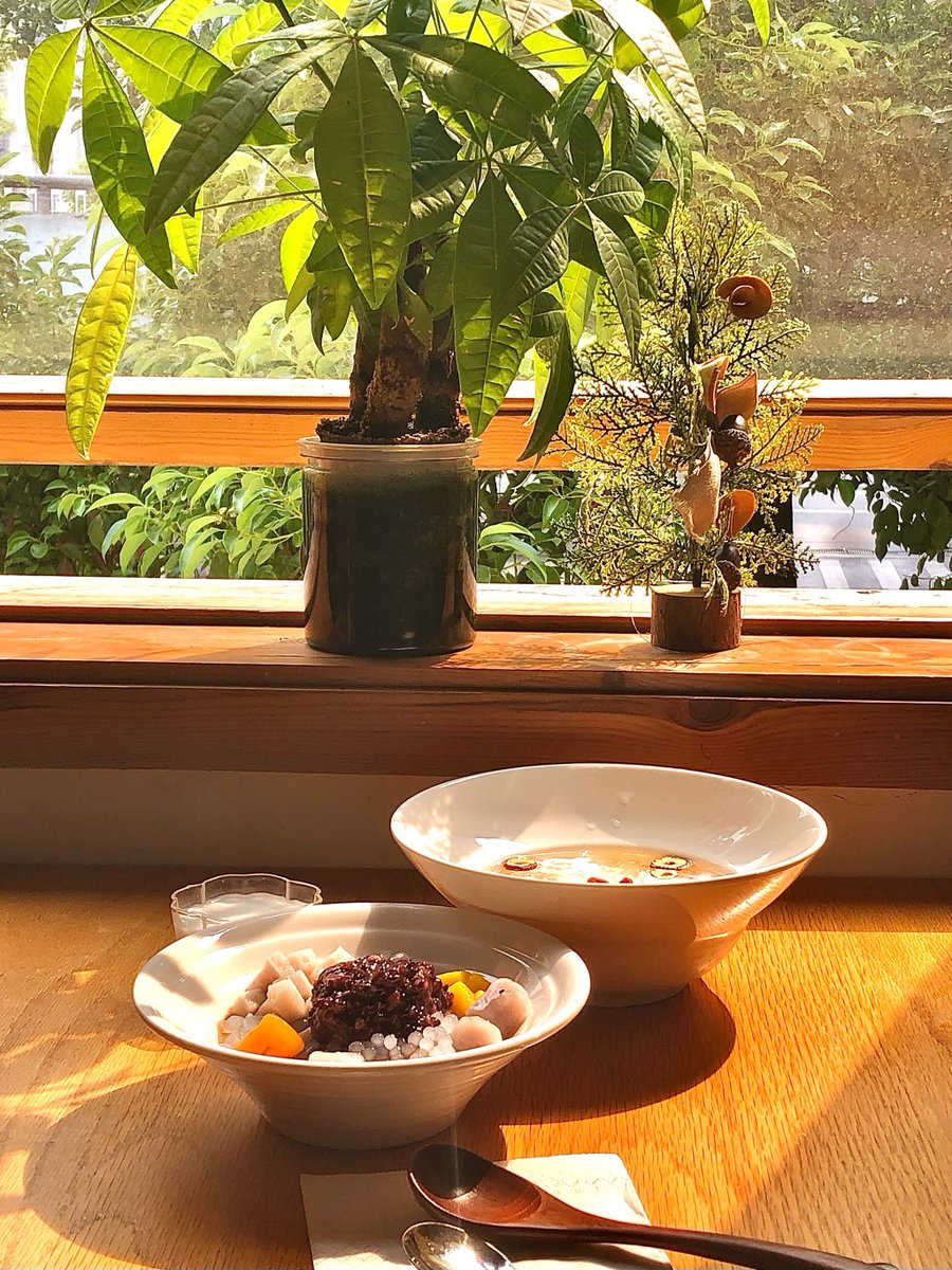 maybeeung's tweet photo. Woke up early, got a jar of dried tangerine peel and gauze, ready to make warm soup today. https://t.co/tHuIjG3J5Z