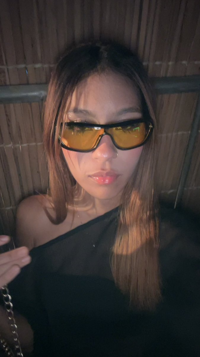 amitytil's tweet photo. eu amo essas duas fotos https://t.co/5qU4qe7pxP