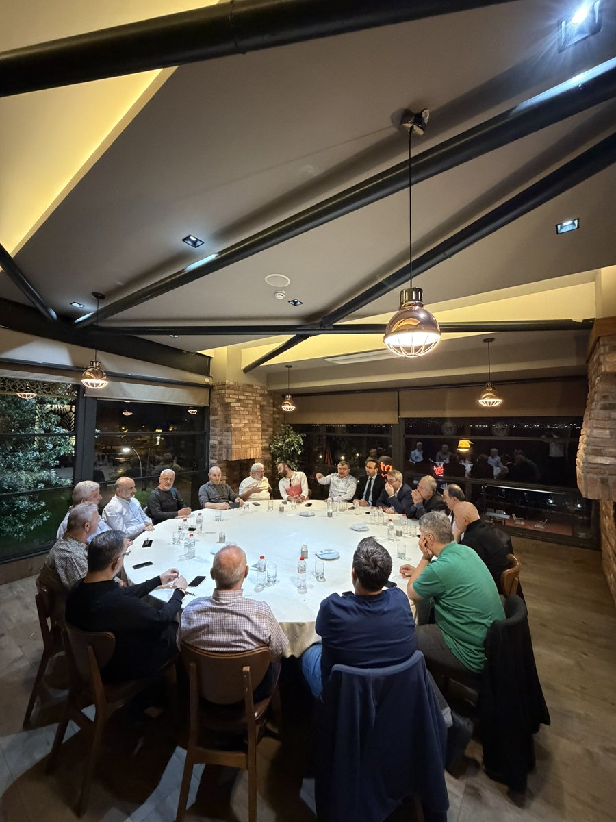 ayhankucuk61's tweet photo. Dostlarımızla “Toplumsal Sorunlar, İnsanlığın Geleceği ve Ortak Sorumluluklarımız” tartışmak için bir araya geldik

Günümüzün temel meselelerini, kuşaklar arası farklılıkları, değişen dünya düzenini ve gençlerimizin gelecekteki rolünü birlikte konuştuk ve müzakere ettik 
#dostluk https://t.co/IMCZ6PBlhA