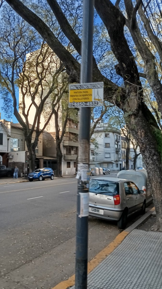 P_C_Brea's tweet photo. Hola @ibaistrocchi toda la av Goyena en Caballito vandalizada con estos carteles. https://t.co/q7mDQq6nT0