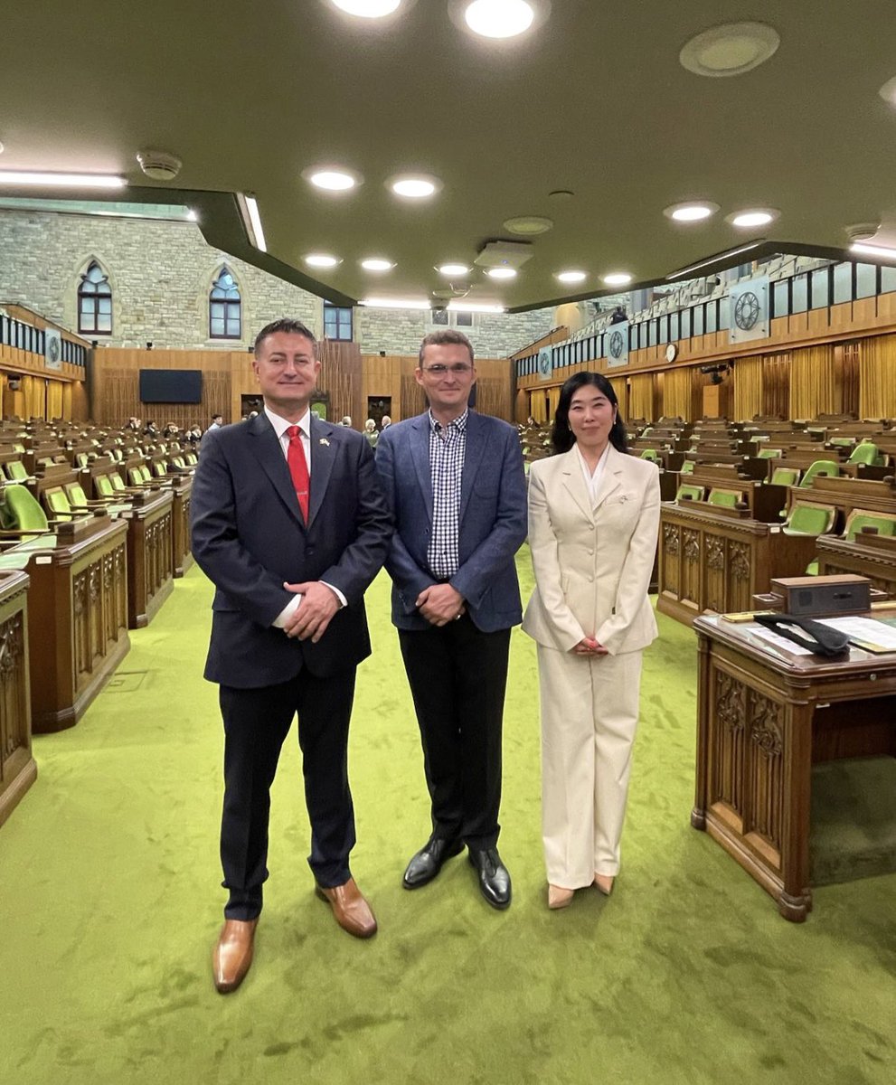 CBCKurdistan's tweet photo. Great day on Parliament Hill Ottawa, CDA with Deputy Speaker Tom Kmiec discussing Canada Kurdistan economic cooperation! 🇨🇦 We explored new #trade, #investment, &amp; #commercial partnerships to connect #Canadian companies with key sectors in #Iraq &amp; #Kurdistan #Erbil #Calgary #CBCK https://t.co/NNwo0xvNWC