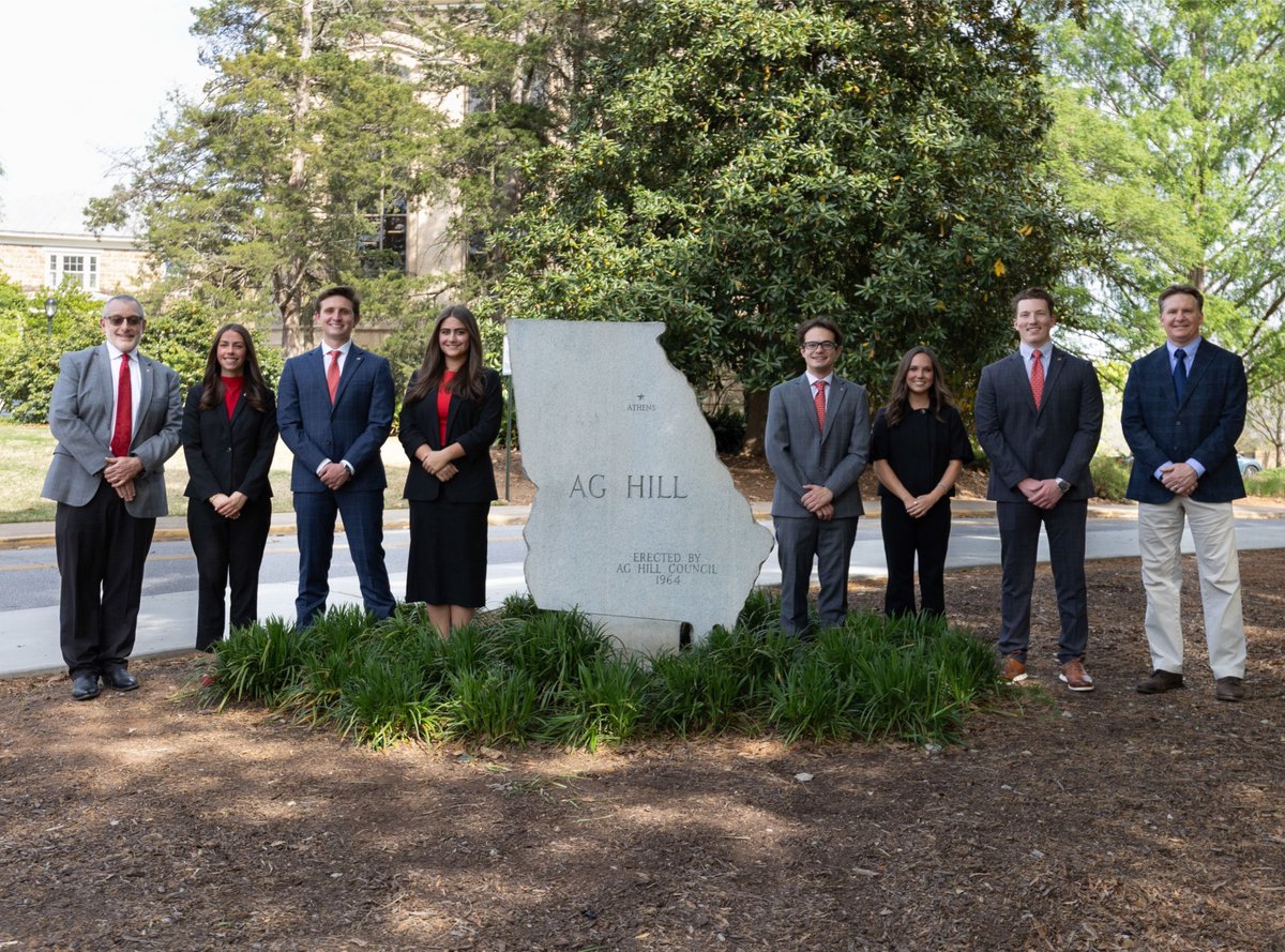 UGA_CollegeofAg's tweet photo. This summer, six CAES students stepped onto Capitol Hill for a 12-week immersive experience in Washington, D.C., where they built leadership skills and deepened their understanding of national agricultural issues and the policymaking process.

🔗 https://t.co/Czvwx5U0yD https://t.co/tmi2M04tK5