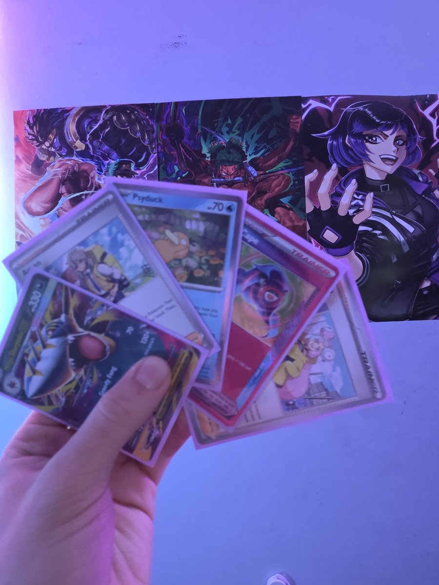 shiiroji's tweet photo. @MacTmac_TCG Hey Tyler I still have my shark mostly sleeved. Have we thought about running Arven? Grabbing Poffin+Evo seems pretty good https://t.co/cTgOOoae8a