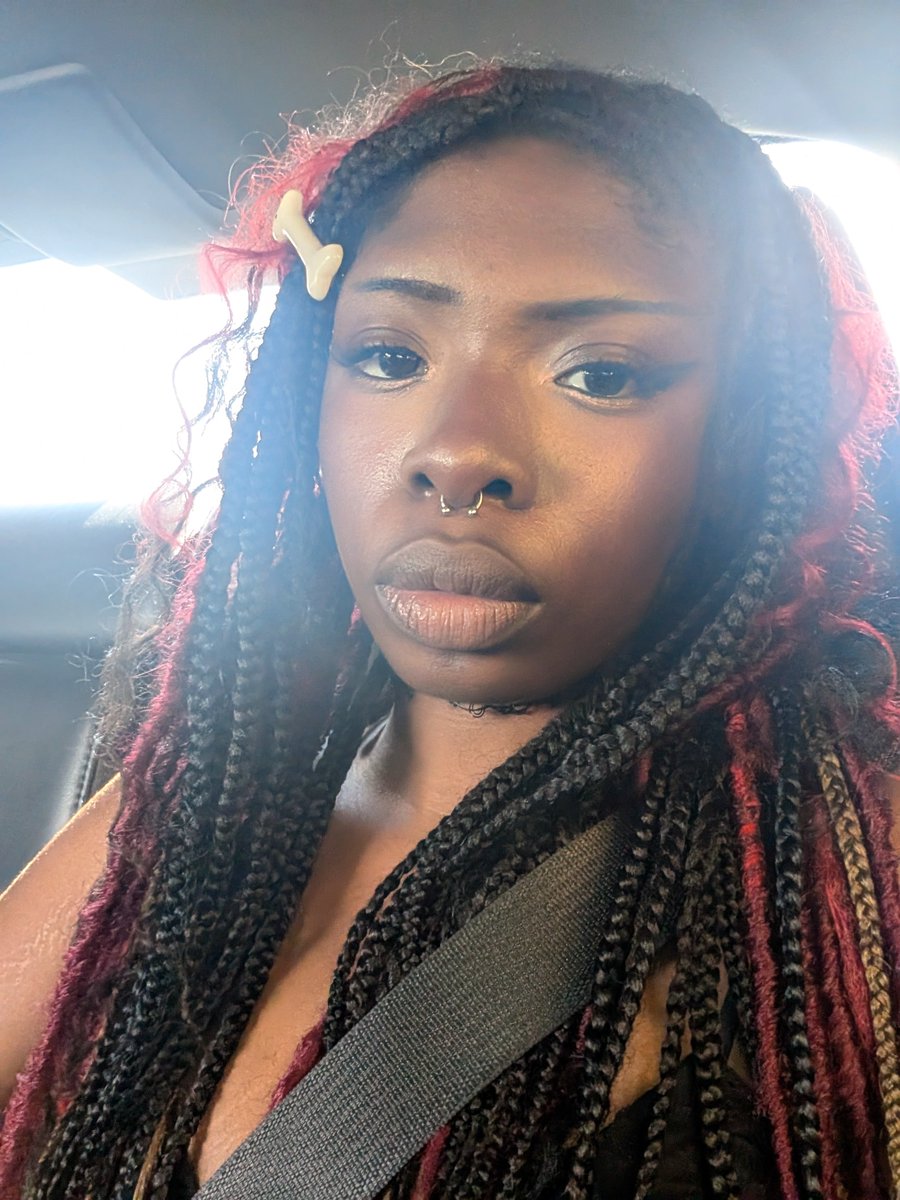 goddessvamprina's tweet photo. findom https://t.co/tPvxqF7Ioc