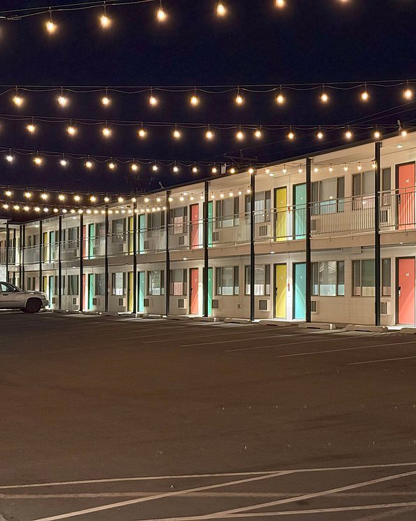 motiquetravel's tweet photo. The Imperial on Route 66 in Albuquerque was built with Jet Age butterfly roof, features pistachio and butter-yellow doors, an espresso bar with vinyl records, and cocktails by the turquoise pool.
.
๐ธ: The Imperial website
.
.
#motique #eastdowntownabq #trueabq #mojorising https://t.co/XD6wrM9zq5