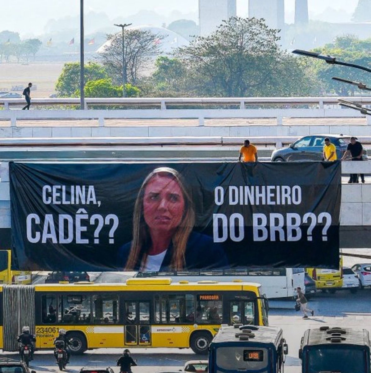 DFDaDepre's tweet photo. Conta pra gente, @celinaleao! KD???? https://t.co/ABYusCUDV7