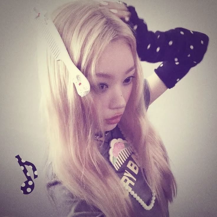 yoyonlyn's tweet photo. ✦˚ ༘ ⋆｡˚ busco mutis! ♡ ˚｡⋆

🐾 she / ella
୨୧ multifandom
୨୧ kpop en especial gg
୨୧ me gusta interactuar bastante y agarro confianza rápido
୨୧ hablo de cualquier pendejada cuando entro en confianza

♡ + ↻ =mutisᵕ̈
♥︎mutis?? 
#kpoptwt #stantwt https://t.co/MWQAFG6jmx