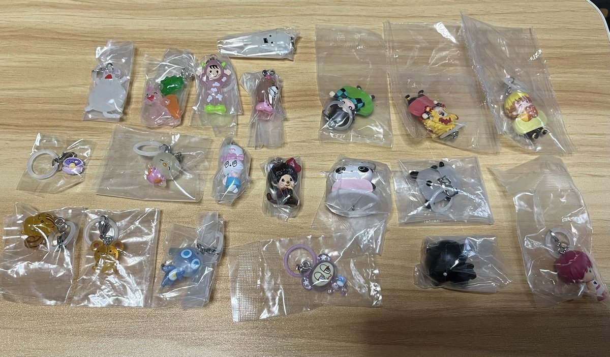 6thiaiahssle's tweet photo. 【買取】

譲➡️200円➕送料（140円〜）

検索からも大歓迎です✨
出来る限りまとめての方優先👍
（ご希望のものに⭕️つけてほしいです）

ALT記載あり✌️

サンリオ　めじるしアクセサリー　
ガチャガチャ　ちいかわ　鬼滅の刃
クレヨンしんちゃん　バカボン　
ドラえもん　お菓子 https://t.co/iHSP8Uk5Ib