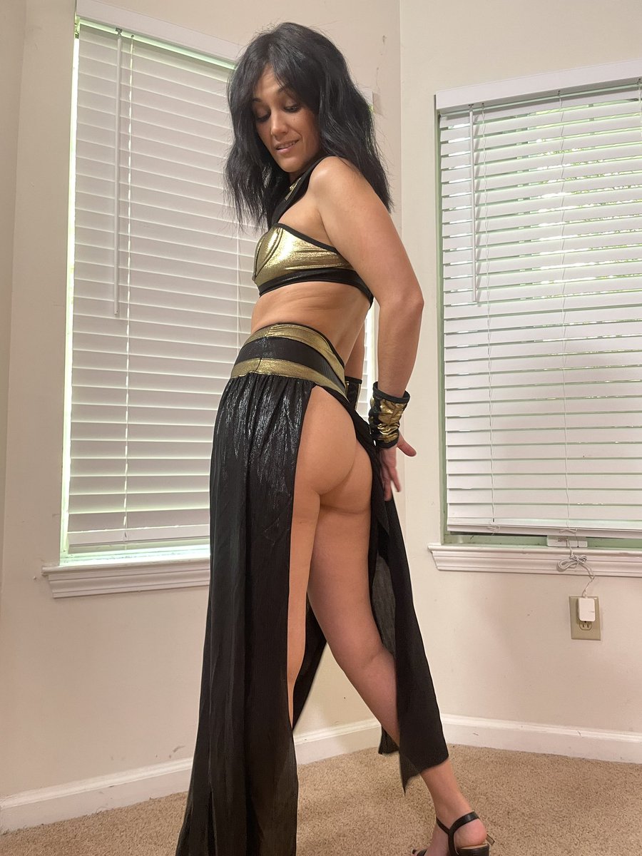 SeductiveStudio's tweet photo. Spooky Season is finally here and @devynnxxo can’t wait to dress up for you!

Sara@seductivestudios.com https://t.co/U9ijZs2fsZ