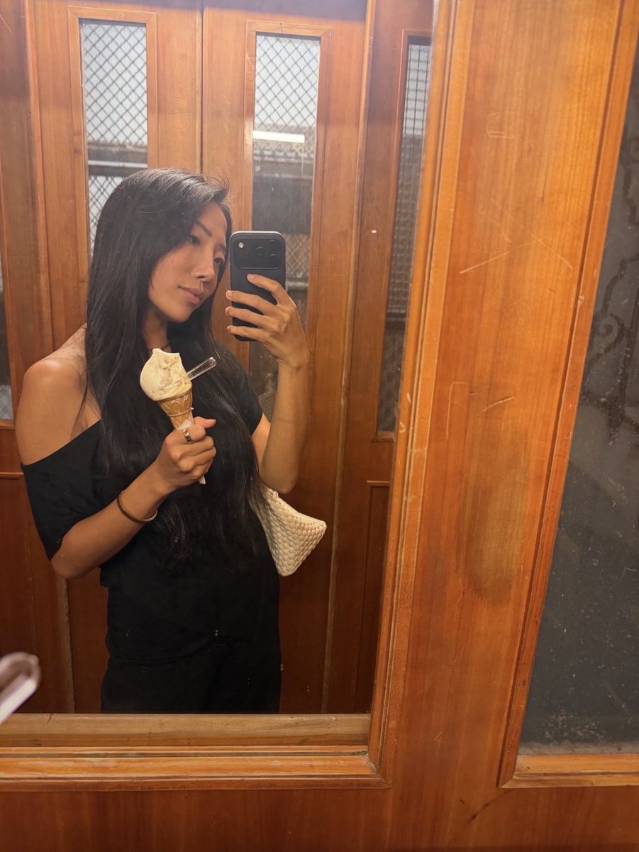 Fongprivate1's tweet photo. Bringing my 3rd gelato of the day back to my shitty hotel room to eat it in shame 🇮🇹
#fyp https://t.co/8eCtFHTIvv