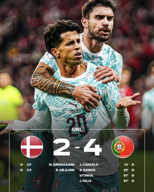 khalilogyigo's tweet photo. "Le Portugal joue mieux sans Ronaldo"

Avec Ronaldo.                             Sans Ronaldo https://t.co/pt4Xj14ebi