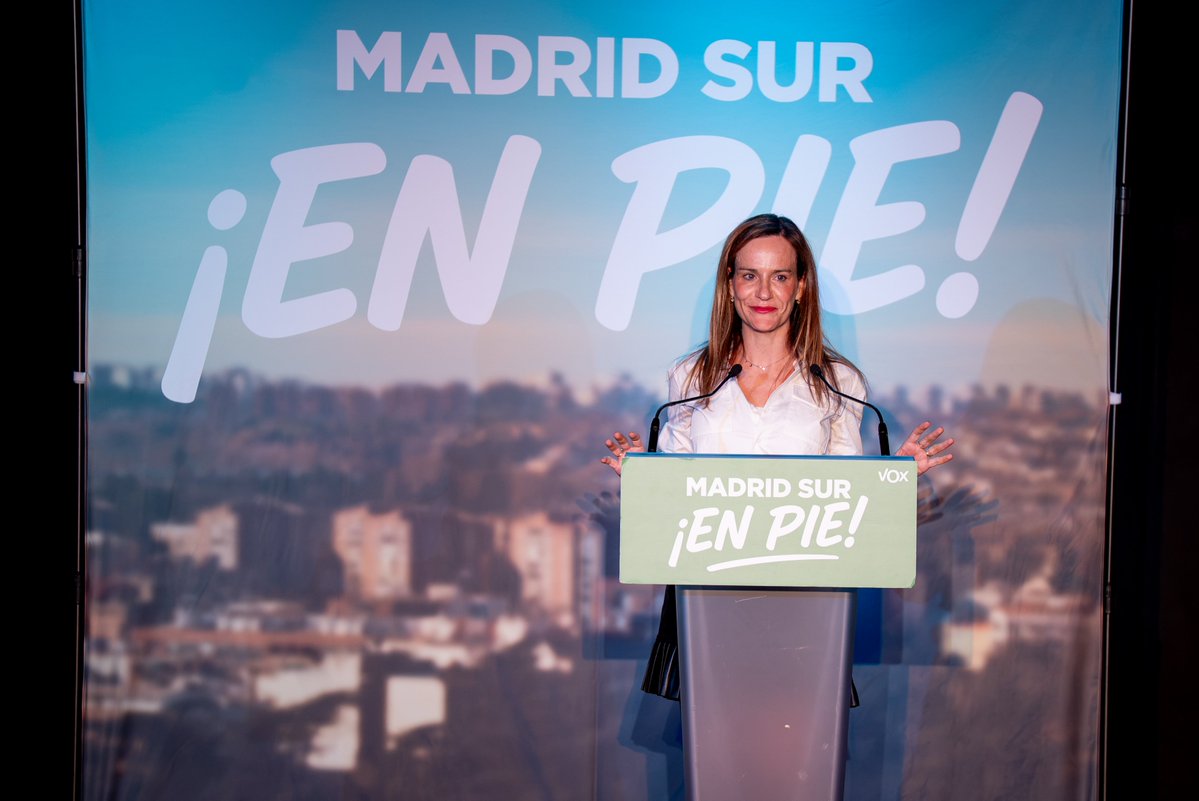 Isabelperezmoi1's tweet photo. 📍 Móstoles.

Retomamos nuestra campaña de Madrid Sur en Pie, para defender la dignidad de los vecinos abandonados y castigados por los partidos de siempre.

Vox con los problemas reales y el sentido común 💪🏼 https://t.co/DWQWAzg6u4