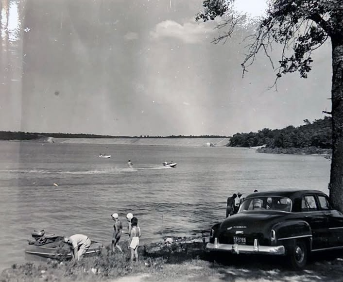 SwdUsace's tweet photo. BUILT FOR GENERATIONS. Constructed in just over two years, Heyburn Lake has delivered dependable #USACE flood risk management, water supply, and outdoor access across Creek County, Oklahoma, since completing in 1950. #BuildingLegacy #BuildingStrong https://t.co/2FqiU7uSTt