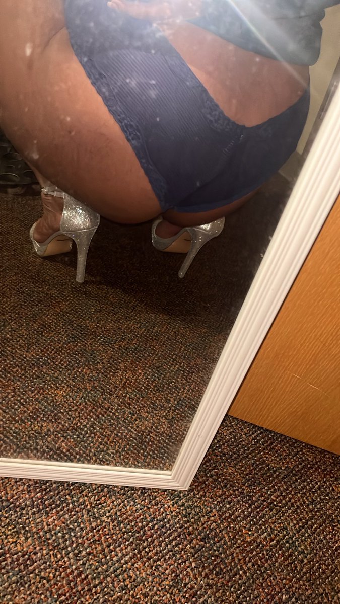 Love12Myst's tweet photo. Heels pt. 2 🤭🤭… with a little bit of 🍑

Findom | BNWO | finsubs | paypigs https://t.co/addp82PtWr