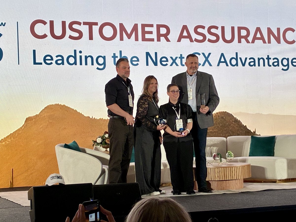ExecsInTheKnow's tweet photo. Celebrating CX excellence at #CRSScottsdale! 🏆✨

Congrats to our award winners:
🥇 Outstanding CX Leadership: Alvin Stokes (@PrincessCruises) &amp; Roy Dunn (@Costco)
🌟 CX Excellence Team: Princess Cruises &amp; Costco
❤️ Legacy of Connection &amp; Heart: Tut Smith (@ClearHarbor) https://t.co/TKYgNqWr5C