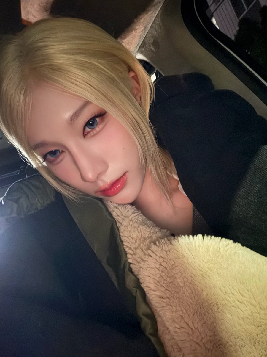 ruislay's tweet photo. casual femme rui has my entire heart https://t.co/mjh7DEFSPi