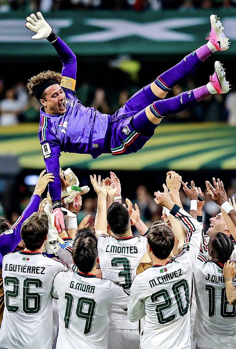 AllFutbolMX's tweet photo. 🚨🤯 BREAKING: Guillermo Ochoa will be honored before the Mexico vs. Chile match on Tuesday at the LA Memorial Coliseum. 🏟️👏🏼

50,000 tickets have already been sold.

A tribute worthy of the legacy of a goalkeeper who participated in SIX World Cups. 🧤❤️ https://t.co/5h0FALjq48