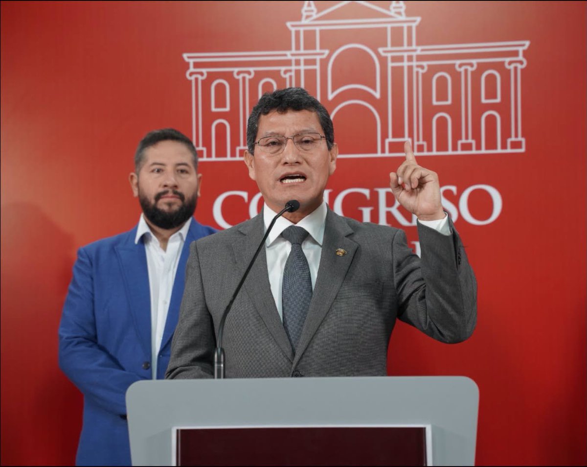 Noktambuleante's tweet photo. #LoÚltimo Luego de múltiples pesquisas, la Fiscalía Anticorrupción @FiscaliaPeru pasó a etapa de investigación preparatoria al exjefe de la Diviac y hoy diputado @HarveyColchado
El caso es por la sospechosa compra a una empresa de Israel, por más de un millón de soles, de un equipo "geolocalizador" que no habría servido para los objetivos de la @Policia_Peruana @ExpresoPeru