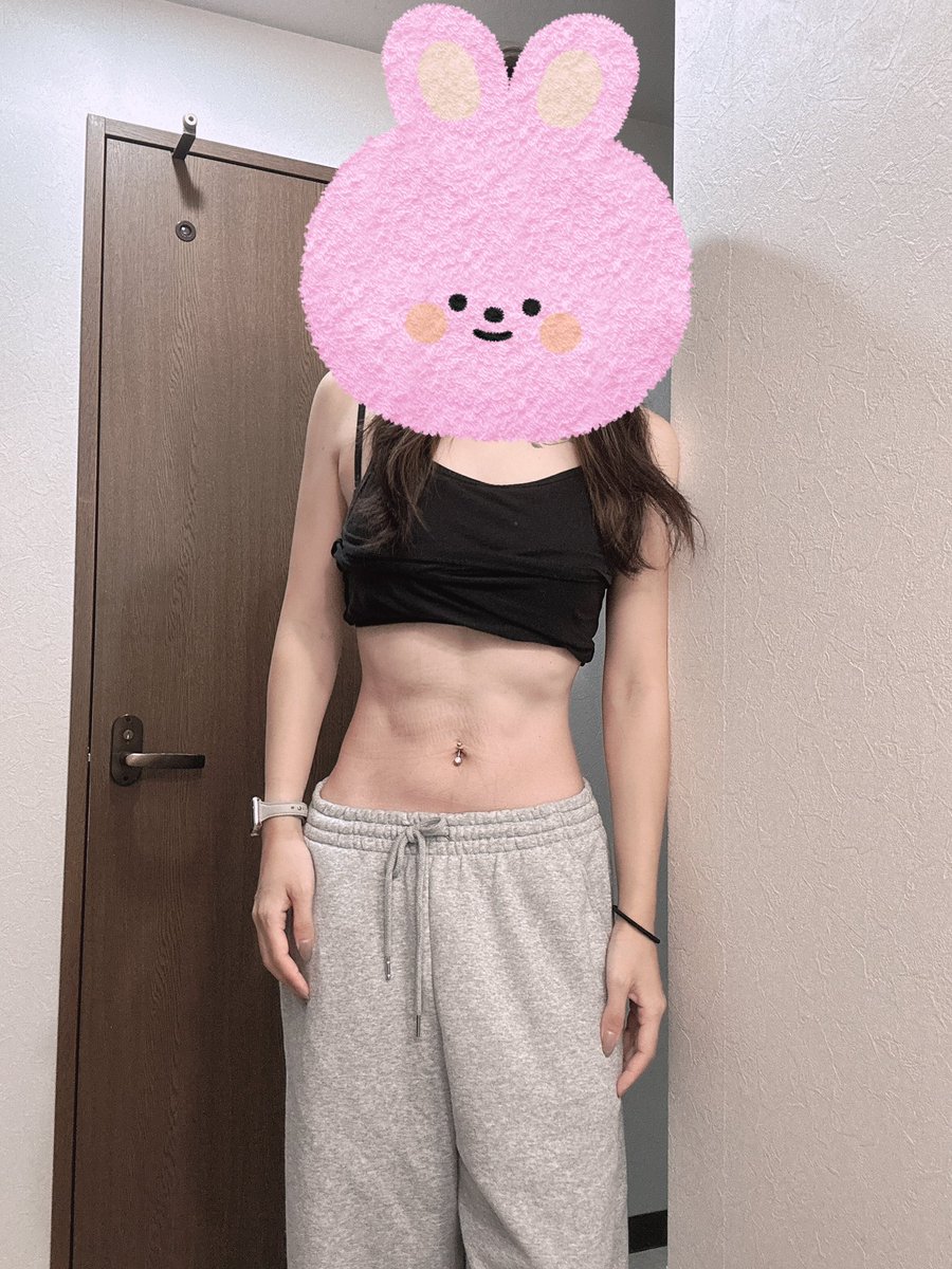 toreaka_momo's tweet photo. 来週免許の更新があるのだが、
みんな結局マイナ免許証にしてるの🤔？？

どれにしようかずっと悩んでる笑 https://t.co/EftB2DpHWz