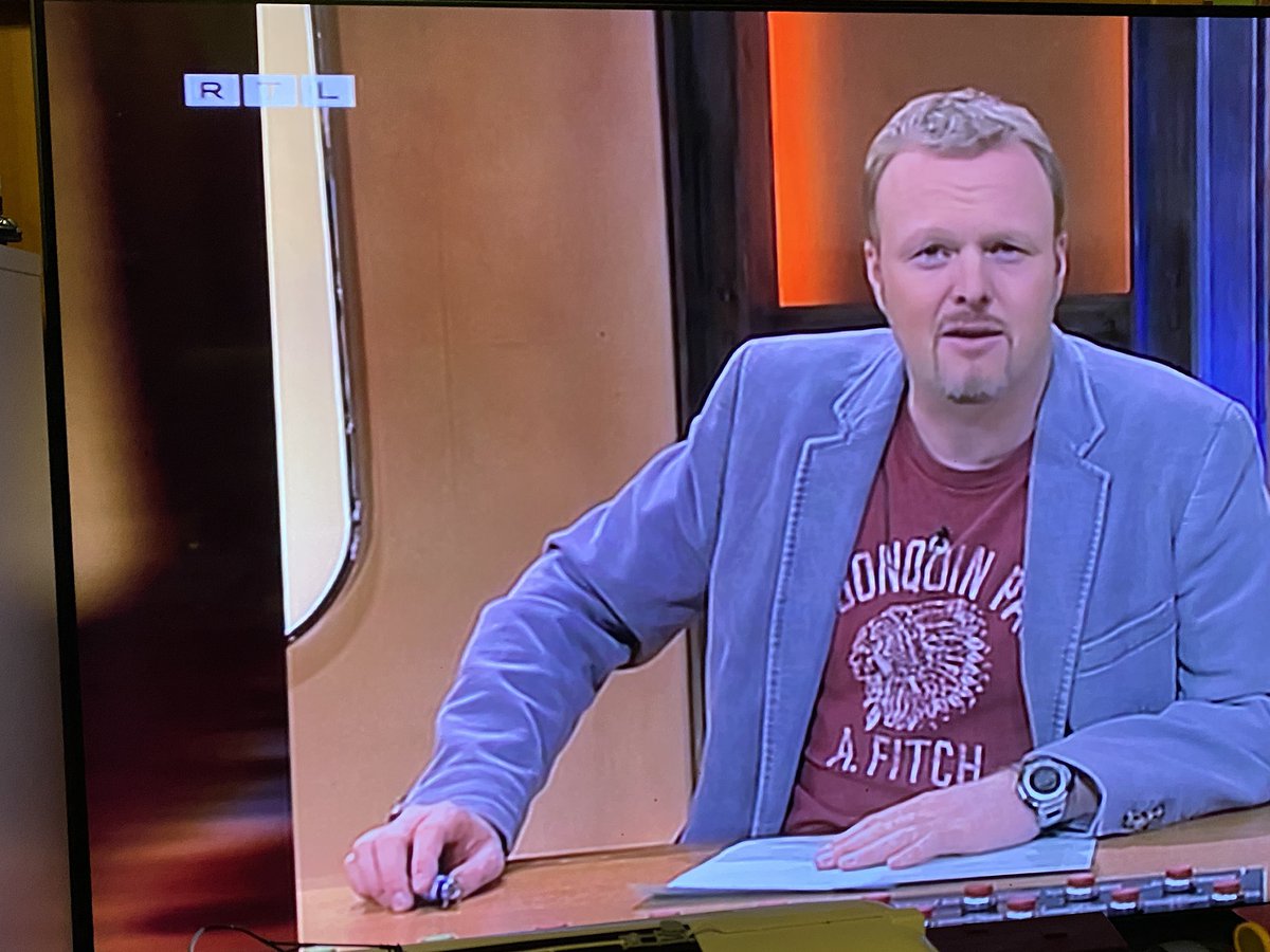 schlotzkepower's tweet photo. Endlich ist der ProSieben-Raab bei RTL zu sehen. #DieStefanRaabShow #DSRS https://t.co/AIf19AEvht